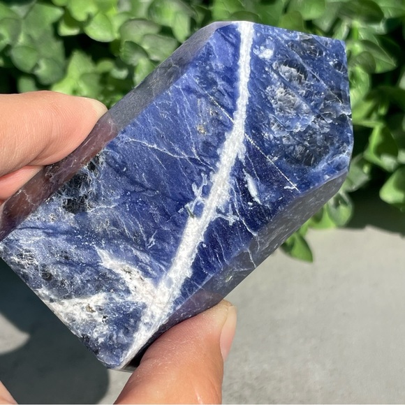 Sodalite Crystal Tower - Picture 13 of 17